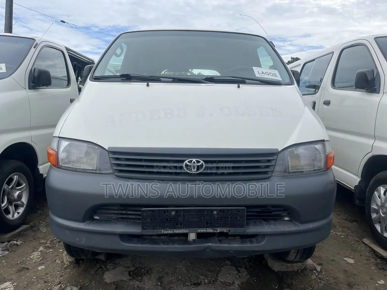 Toyota HiAce 2003 White