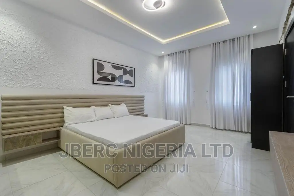 Luxury 2bedroom Lekki Phase 1 Stay