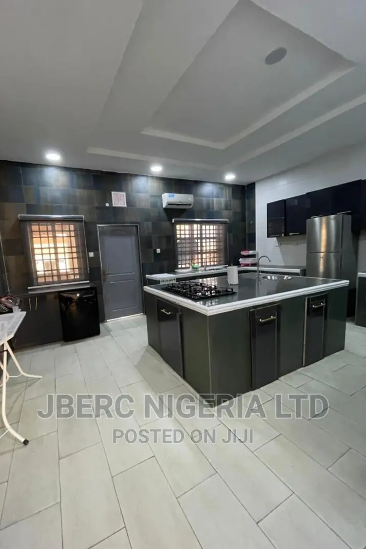 4bedroom Penthouse Vi Shortlet Apartment