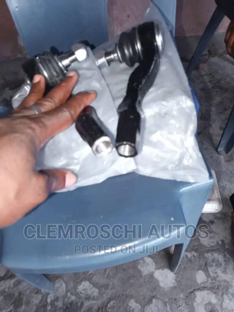 High Quality Certified Brand New Tie Rod Ends Mercedes Viano