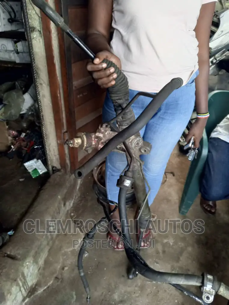 High Quality Certified Fairly Used Steering Rack Viano