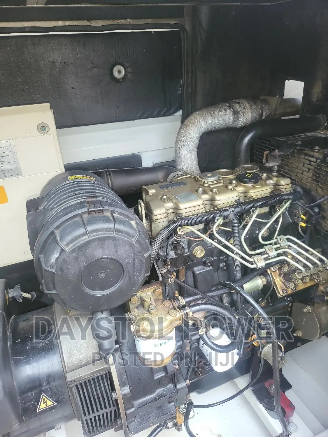 Almost Brand New 20kva Uk Perkins Jubaili Soundproof Gen