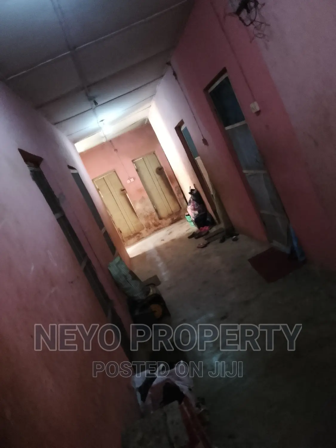 1bdrm Block of Flats in Awesu Estate, Igbogbo for rent