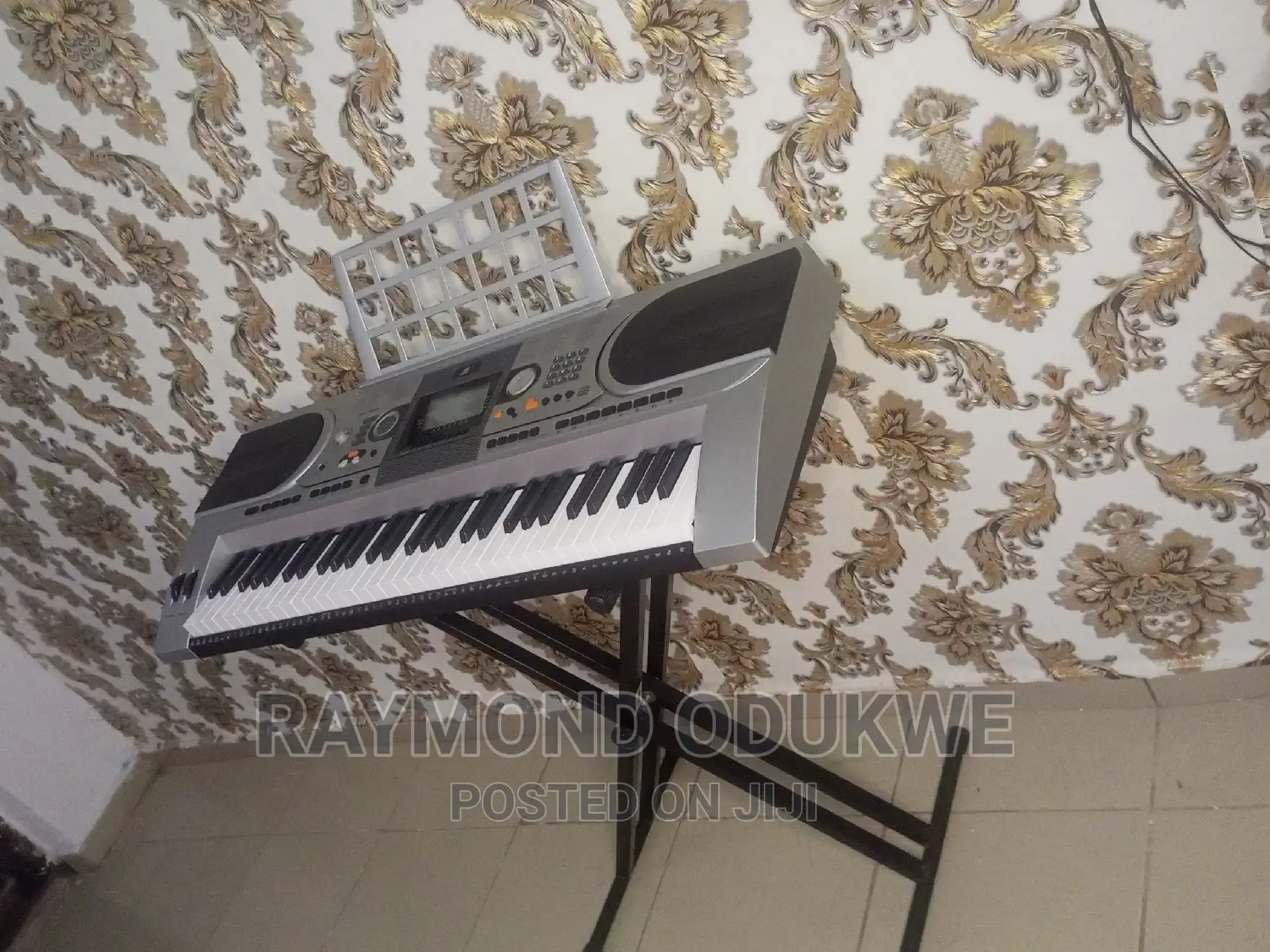 Yamaha Church Keyboard Piano With Stand and Adapter