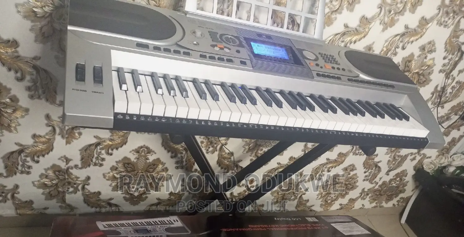 Yamaha Church Keyboard Piano With Stand