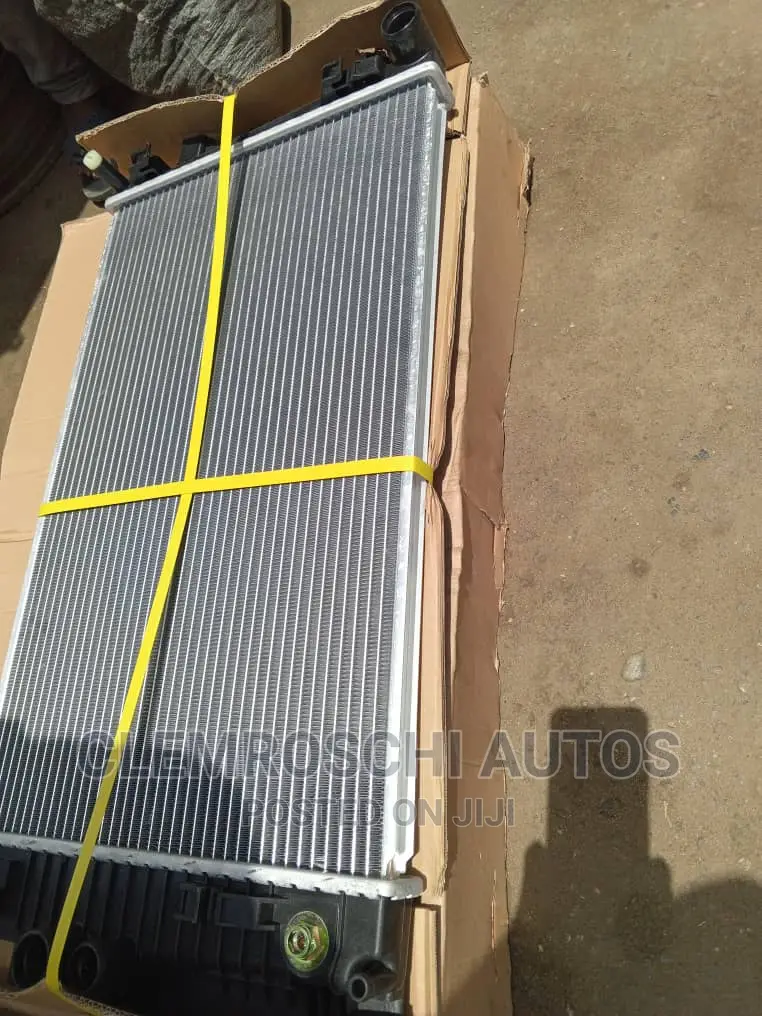 High Quality Certified Brand New Radiator for VIANO BUS