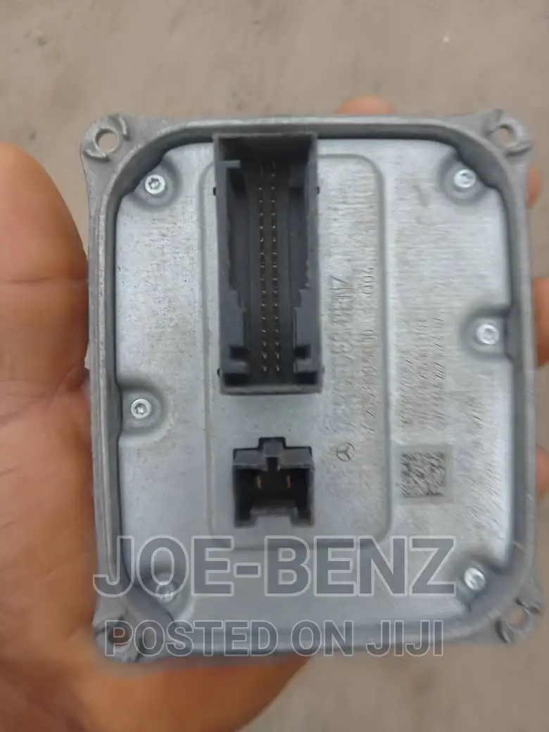 C300 2016 Headlight Replacement Chargers