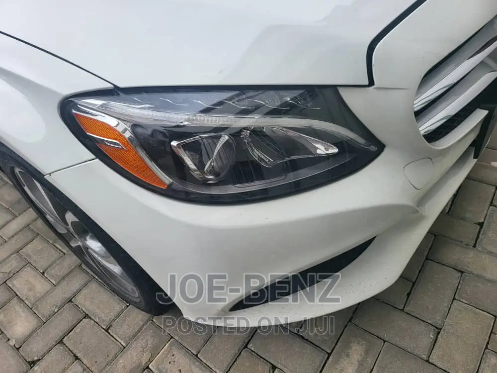 C300 2016 Headlight Replacement Chargers