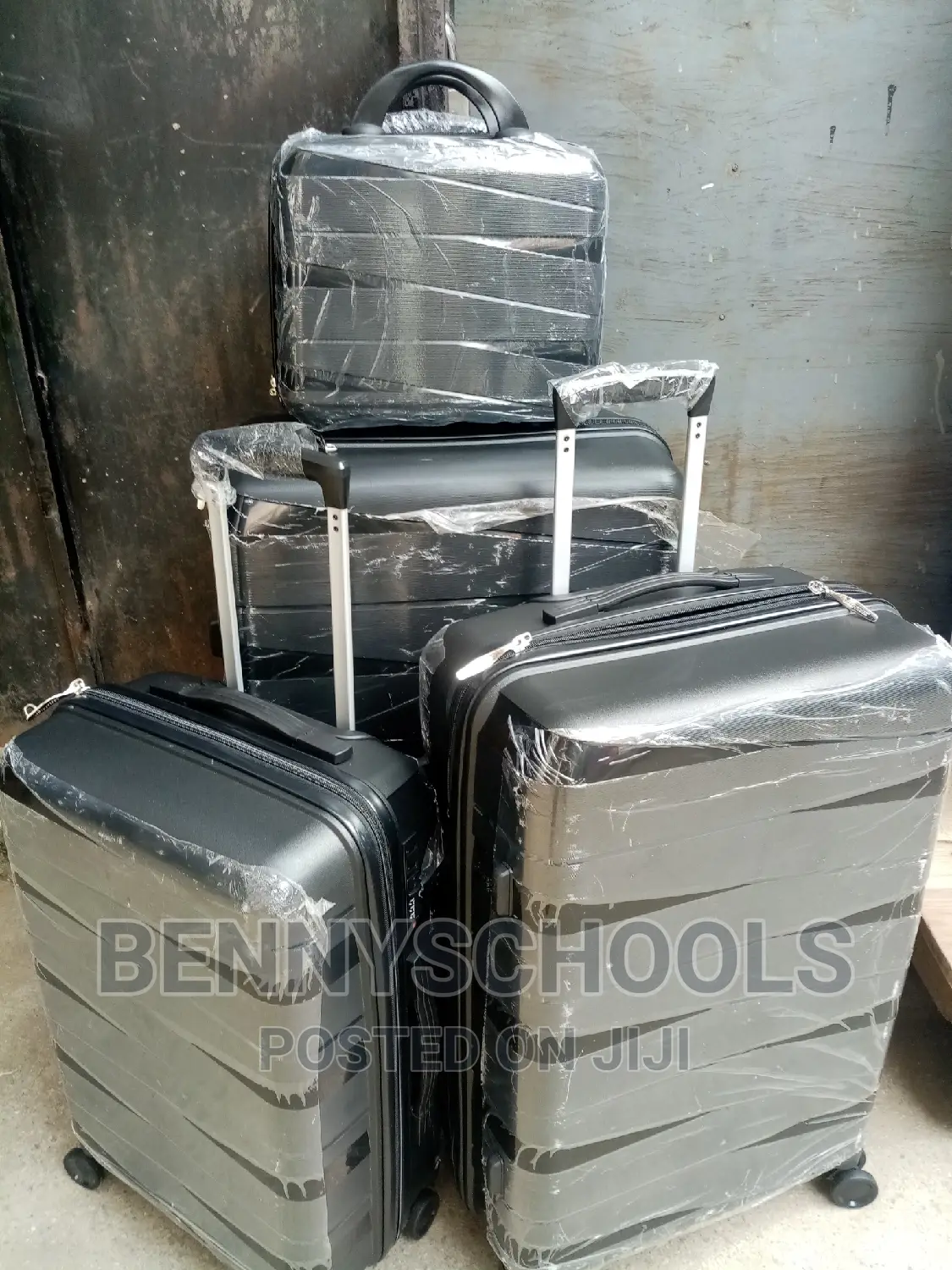 Set of 4 Unbreakable Elastic Rubber Traveling Luggage Boxes