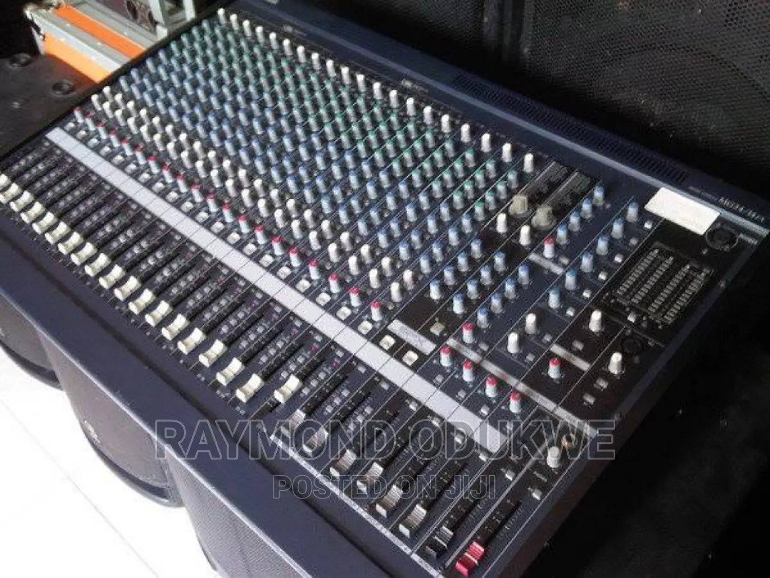 Yamaha MG24/14FX Mixer