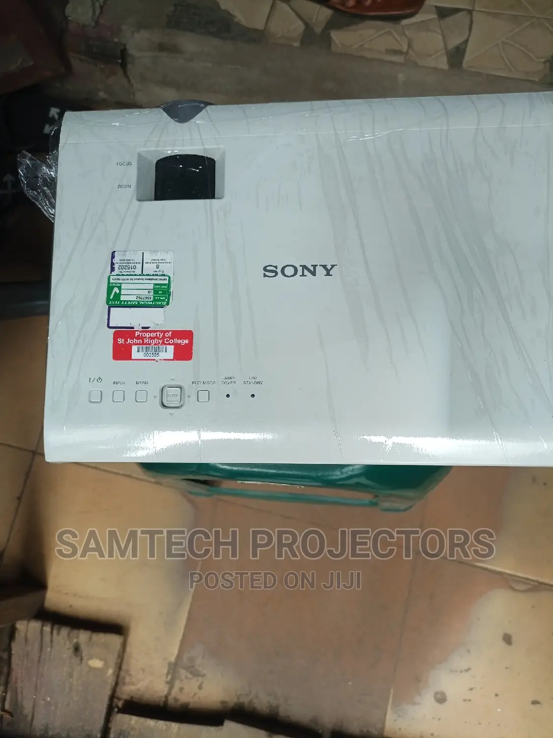 Clean Uk Used Portable (Sony) Projector With Hdmi, Vga, Usb