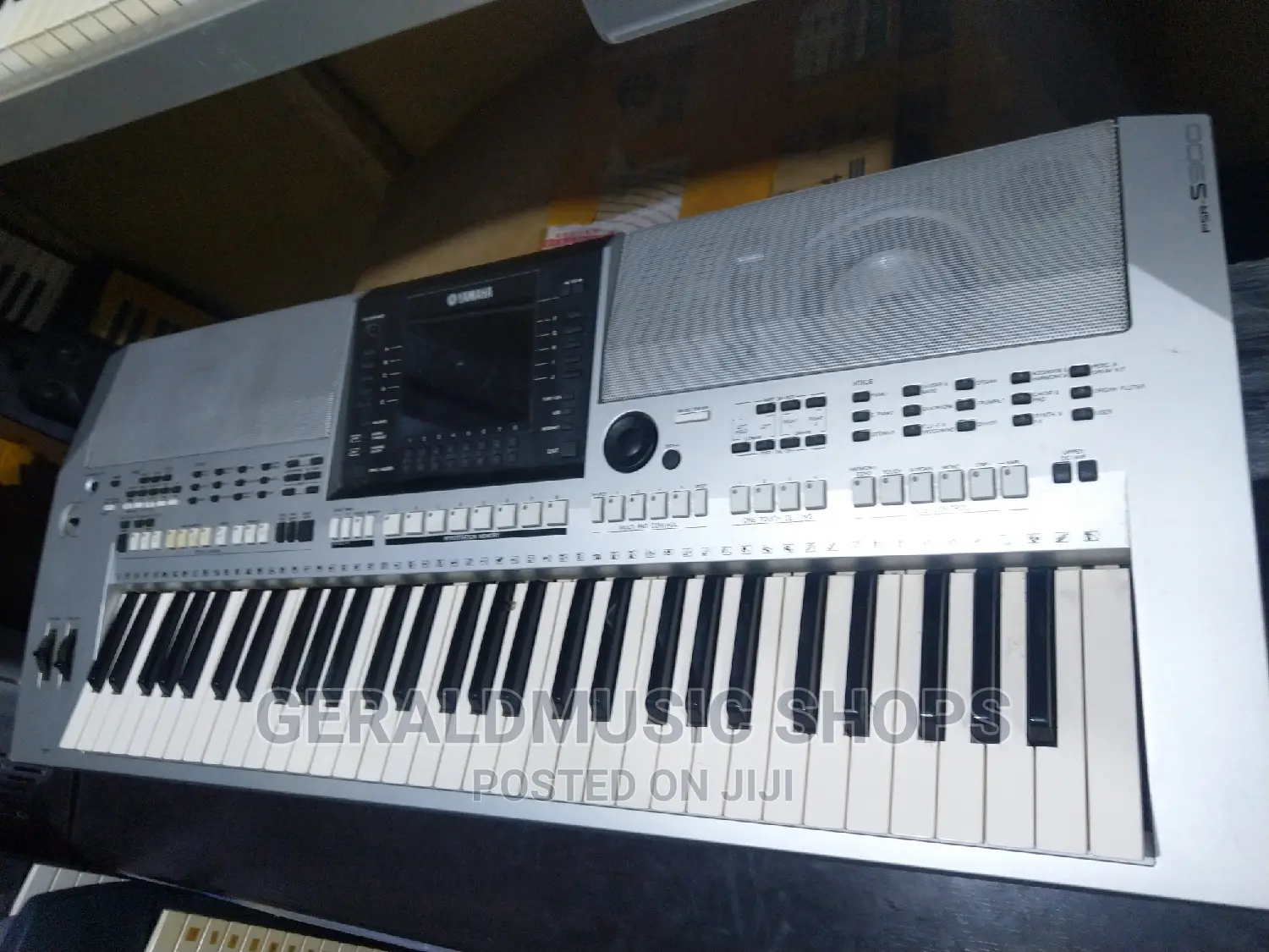UK Used Yamaha PSR-S900 Keyboard