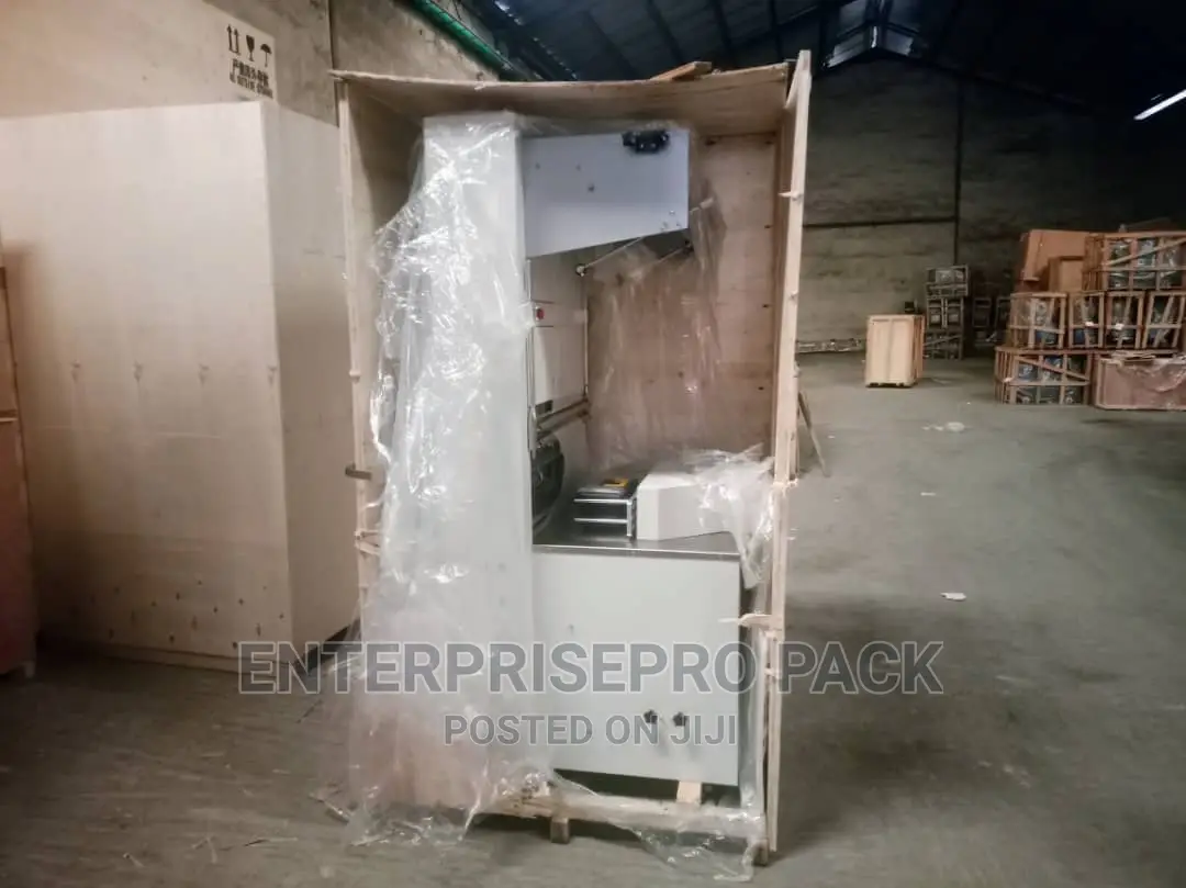 Sleeve Wrapping Machine With Shrink Tunnel