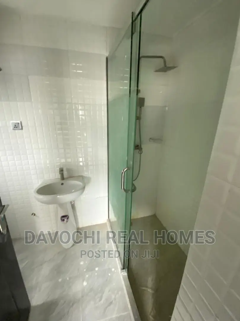 3bdrm Apartment in Ikate, Lekki for rent