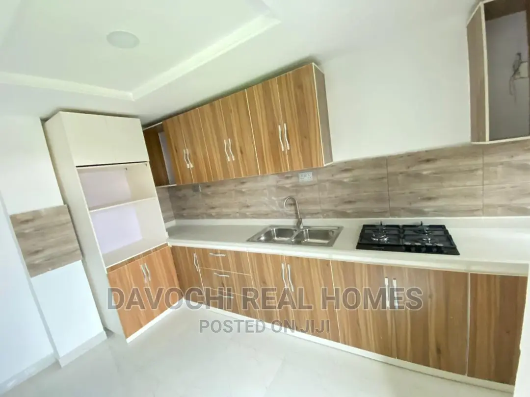 3bdrm Apartment in Ikate, Lekki for rent