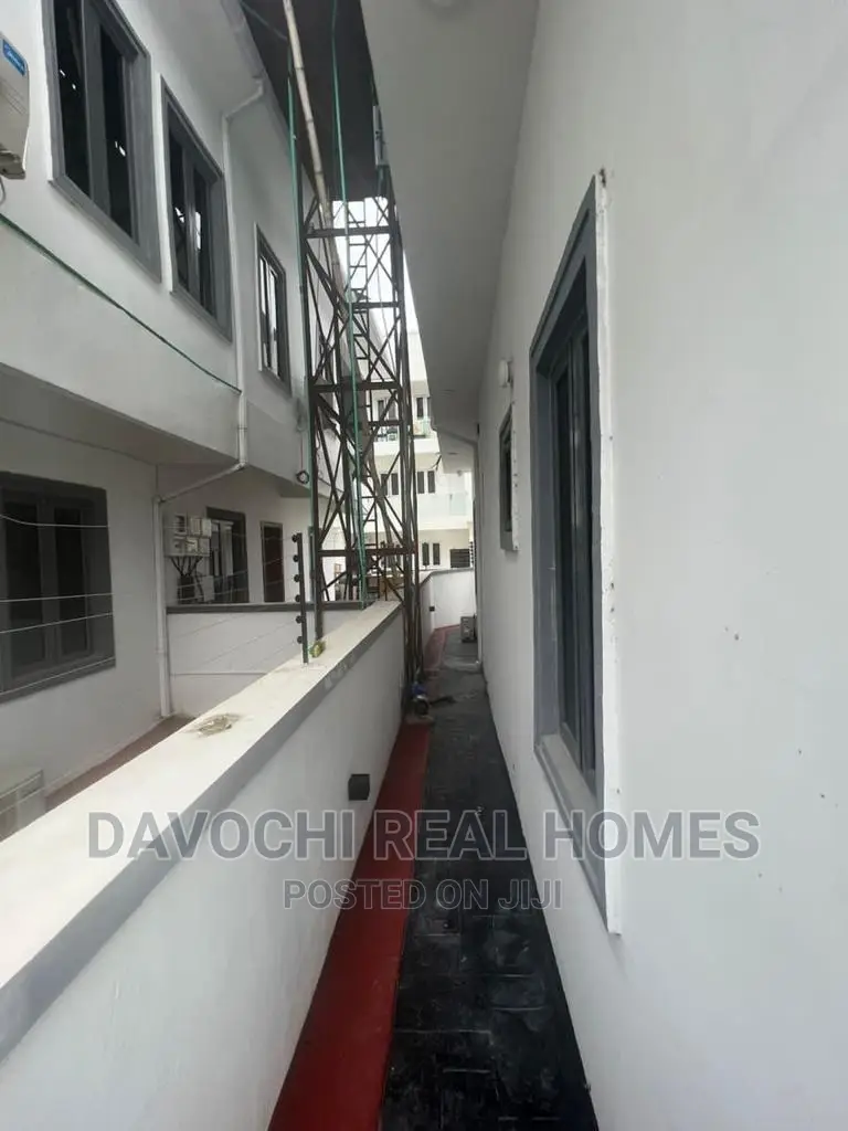 4bdrm Duplex in Ologolo Estate, Lekki for rent