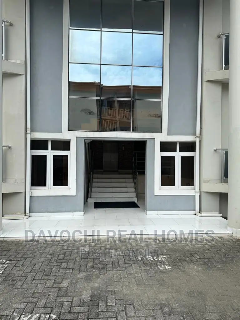 Luxury 3bedrooms Fully Furnished Apartment With Excellent