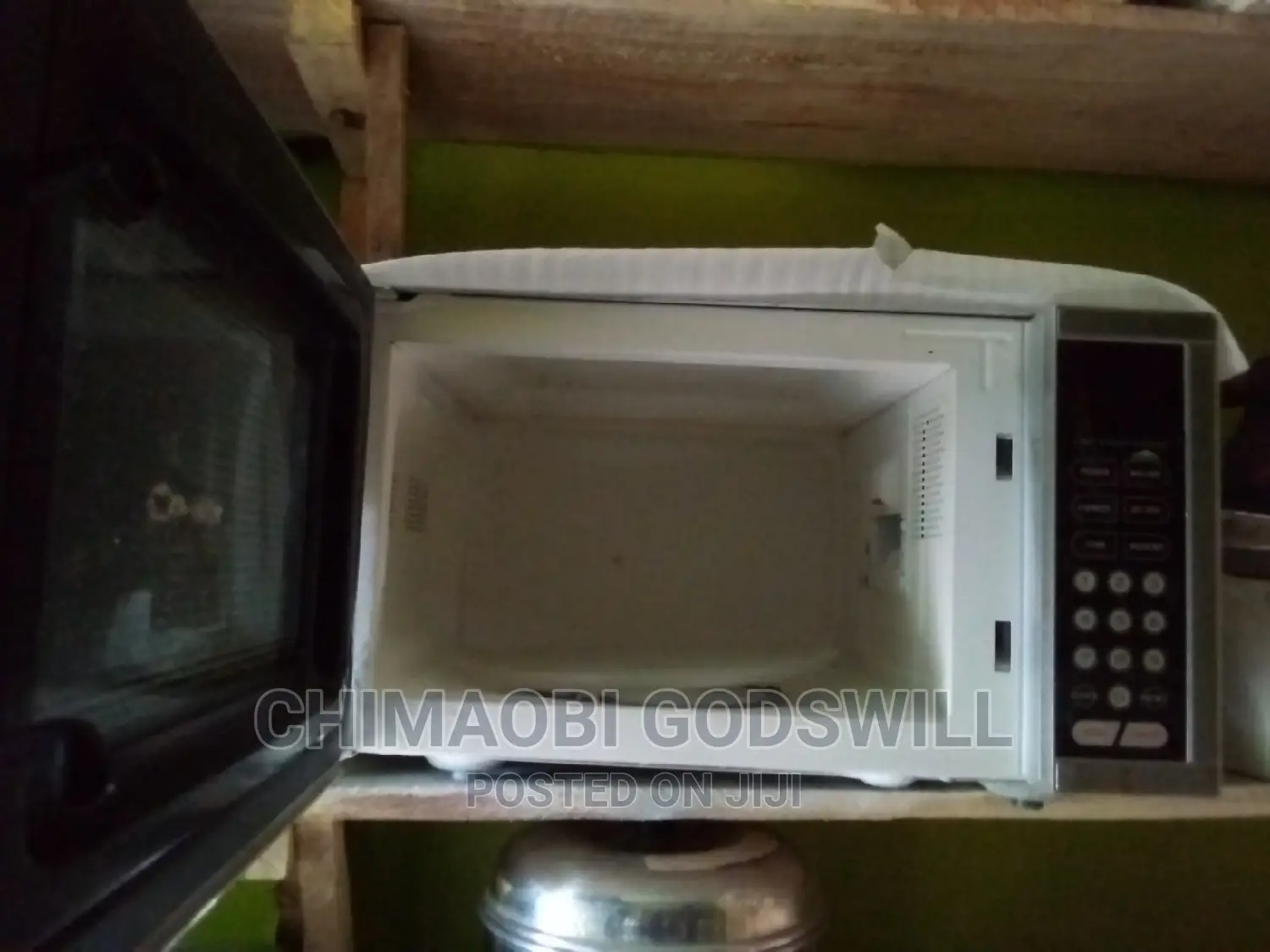 Glass Face Morphy Richard Microwave and Grill Machine