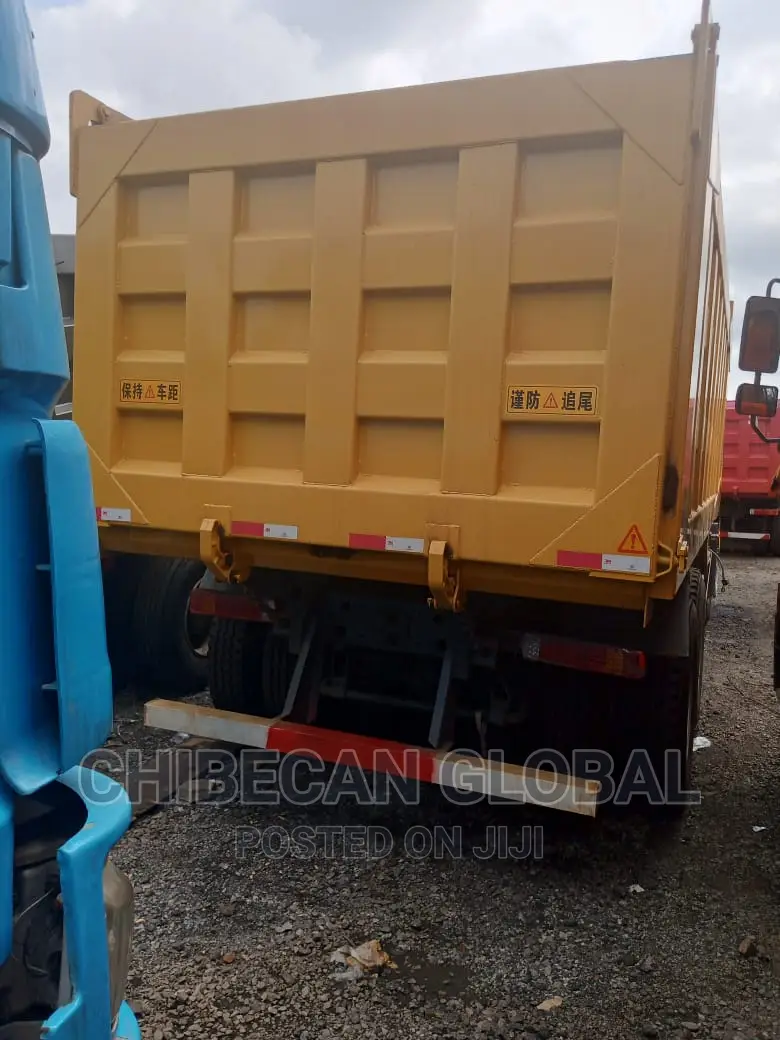 Howo Tipper Truck 10 Tyres (Foreign Used)