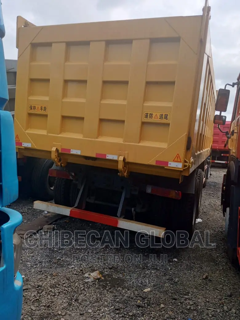 Howo Tipper Truck 10 Tyres (Foreign Used)