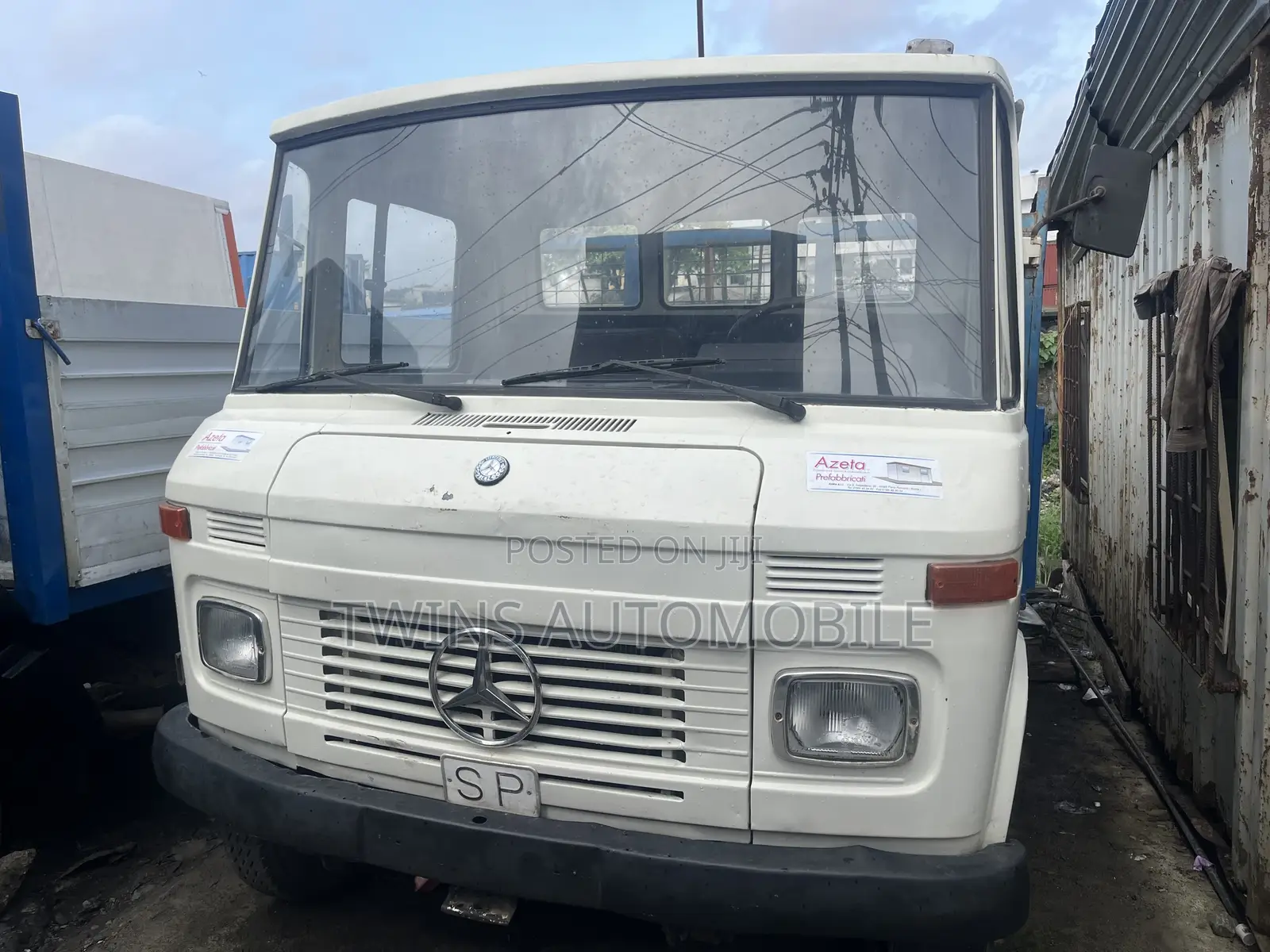 Mercedes-Benz 608 6 Tires
