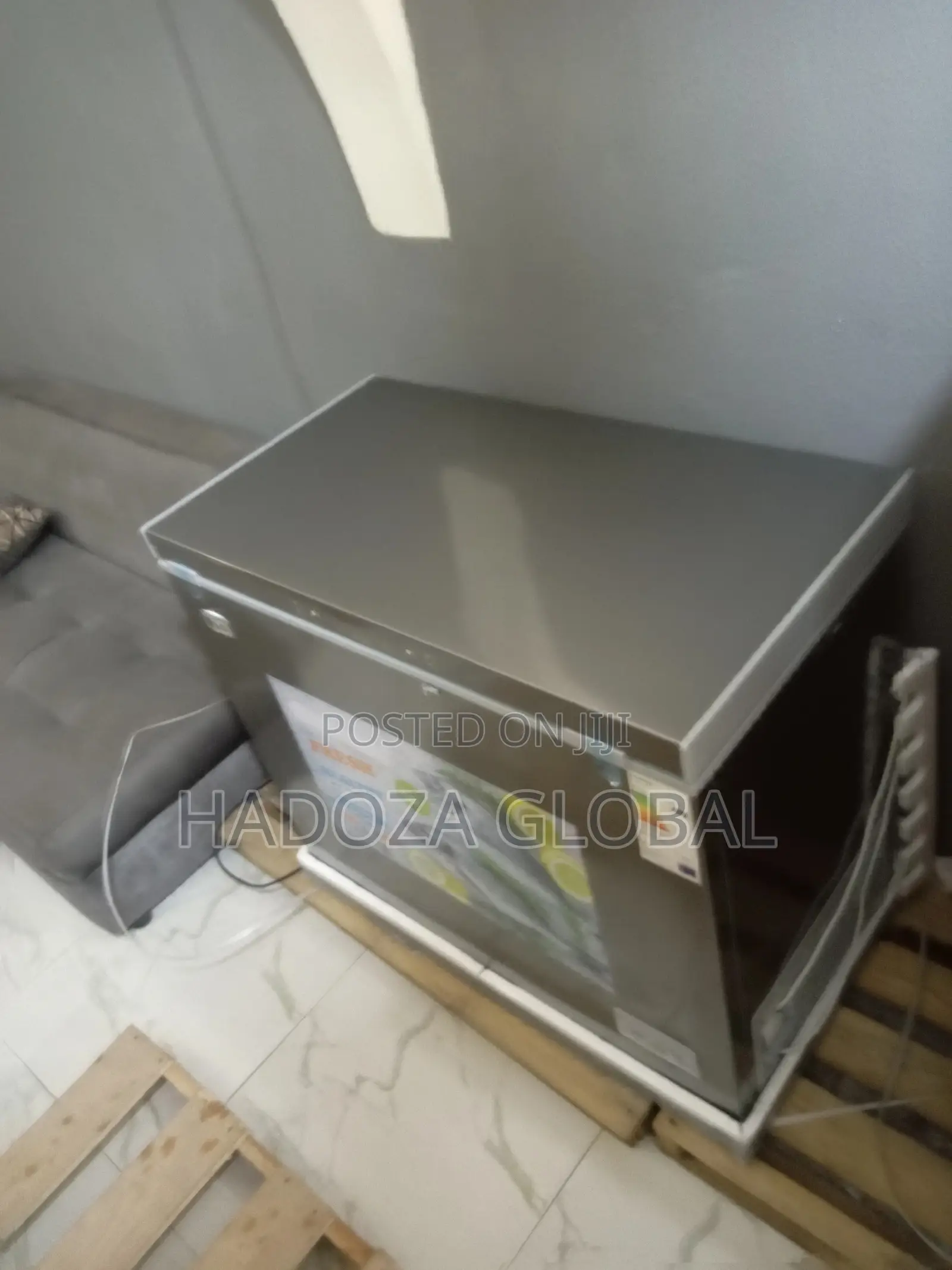 Lg Chest Freezer [Gc-389q], 220liters--