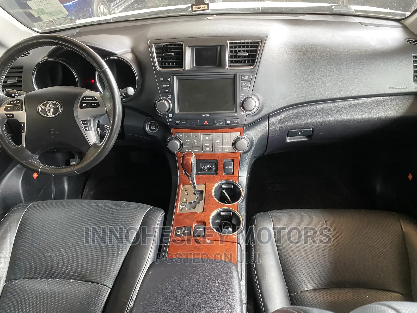 Toyota Highlander Limited 3.5l 4WD 2013 White