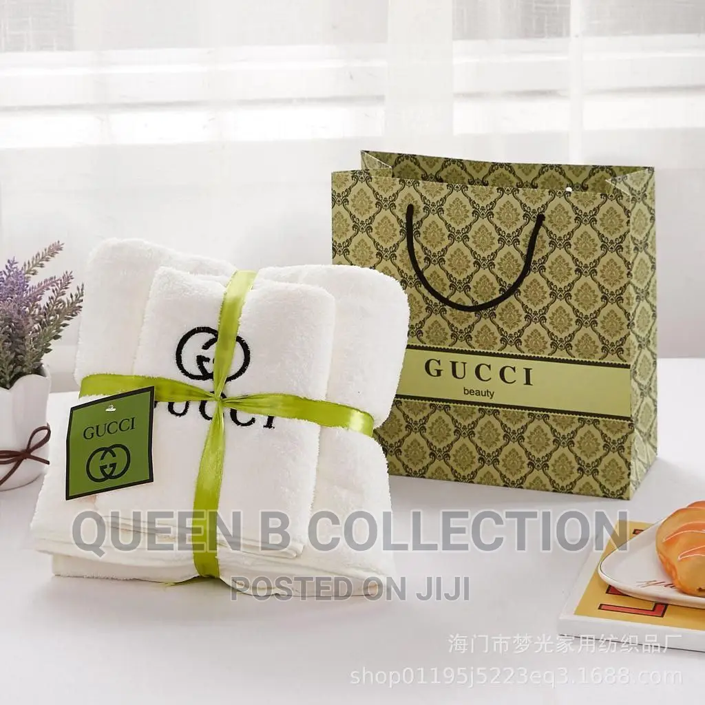 Designer 2 in 1 Towel With Carrier Bag.