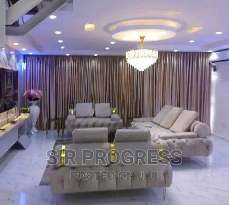 Executive Tufted Sofa Chair by Sir Progress Furniture