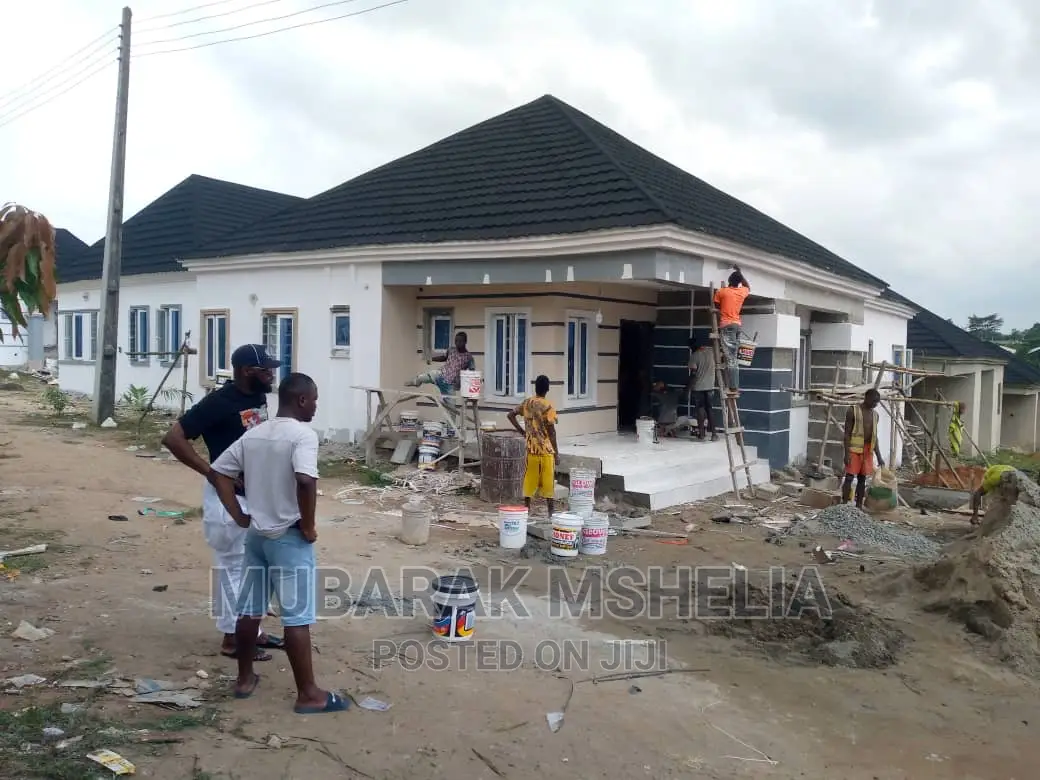 Furnished 3bdrm Bungalow in Oasis Court, Epe for sale