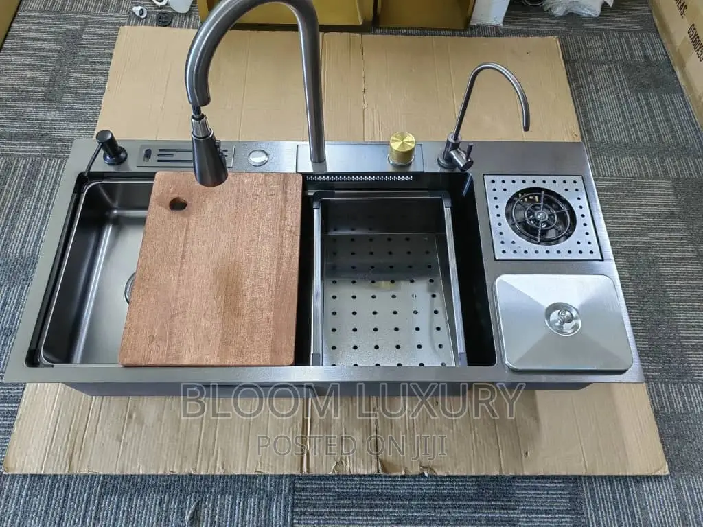 Kitchen Sink With 2 Tap and Cupwasher