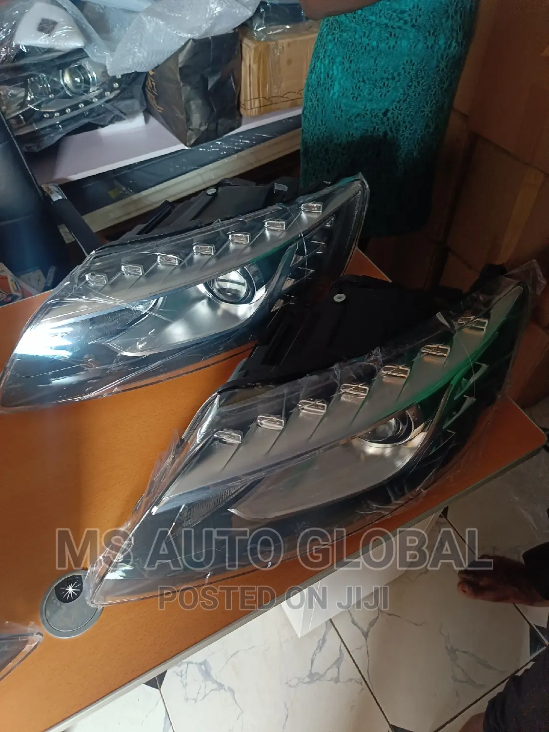 Audi Q7 Headlights 2014