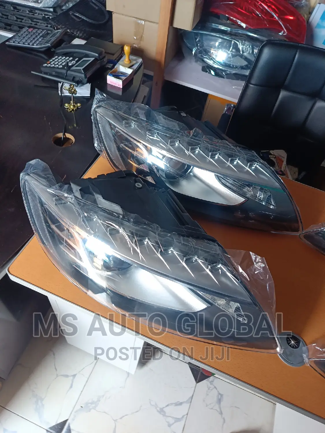 Audi Q7 Headlights 2014