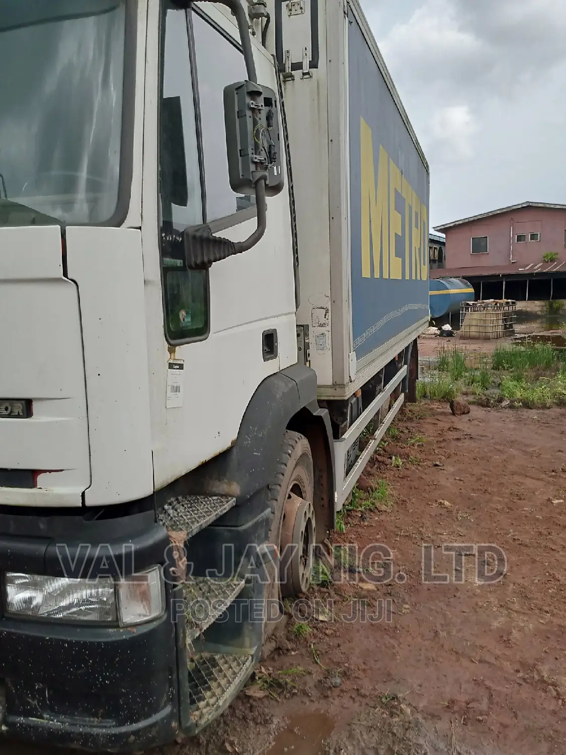 Iveco 6 Tyres Cooling Van (Foreign Use)