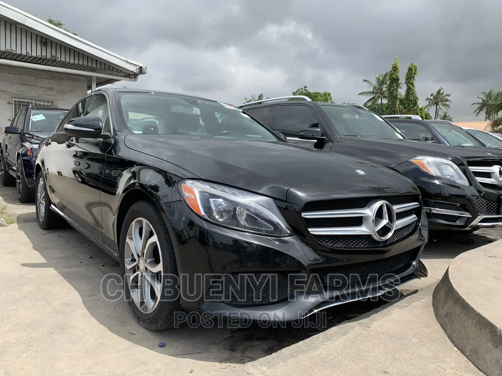 Mercedes-Benz C300 Luxury 4dr AWD 4Matic Sedan (2.0L 4cyl 7A) 2015