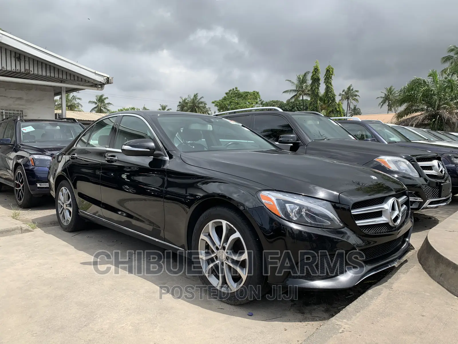 Mercedes-Benz C300 Luxury 4dr AWD 4Matic Sedan (2.0L 4cyl 7A) 2015