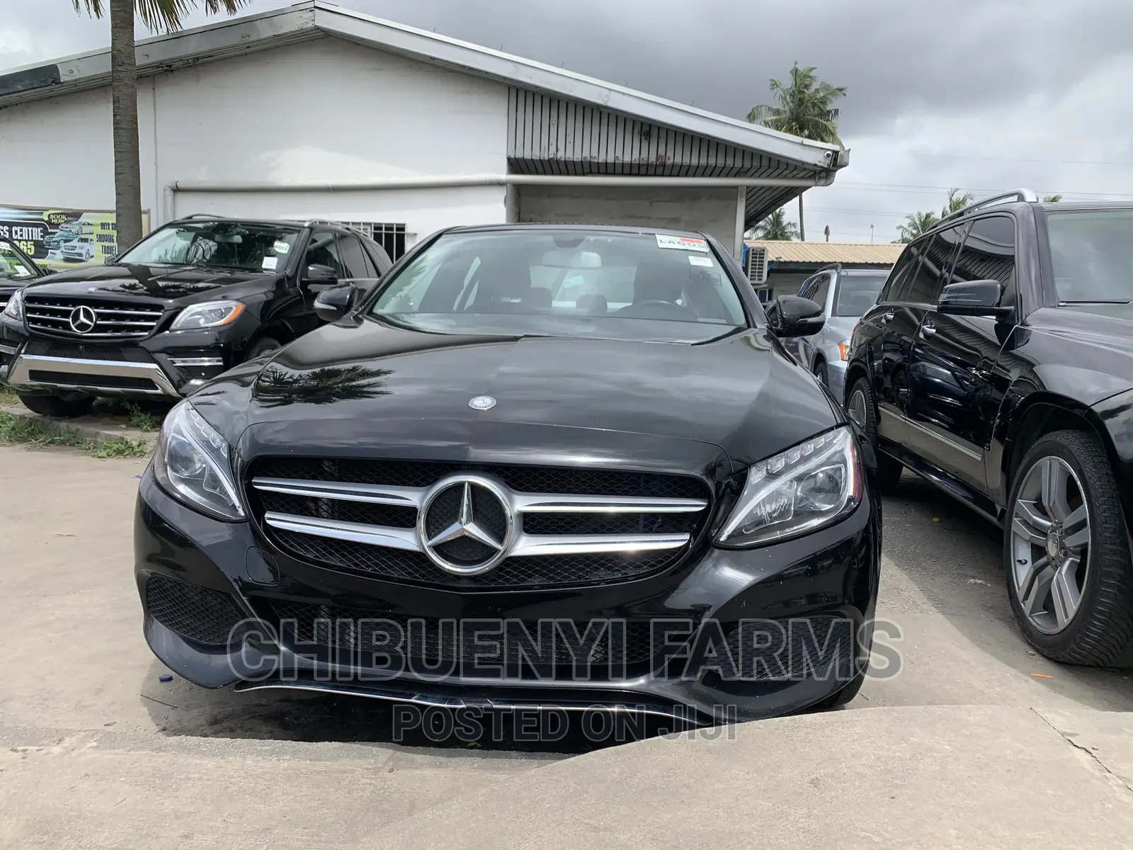 Mercedes-Benz C300 Luxury 4dr AWD 4Matic Sedan (2.0L 4cyl 7A) 2015