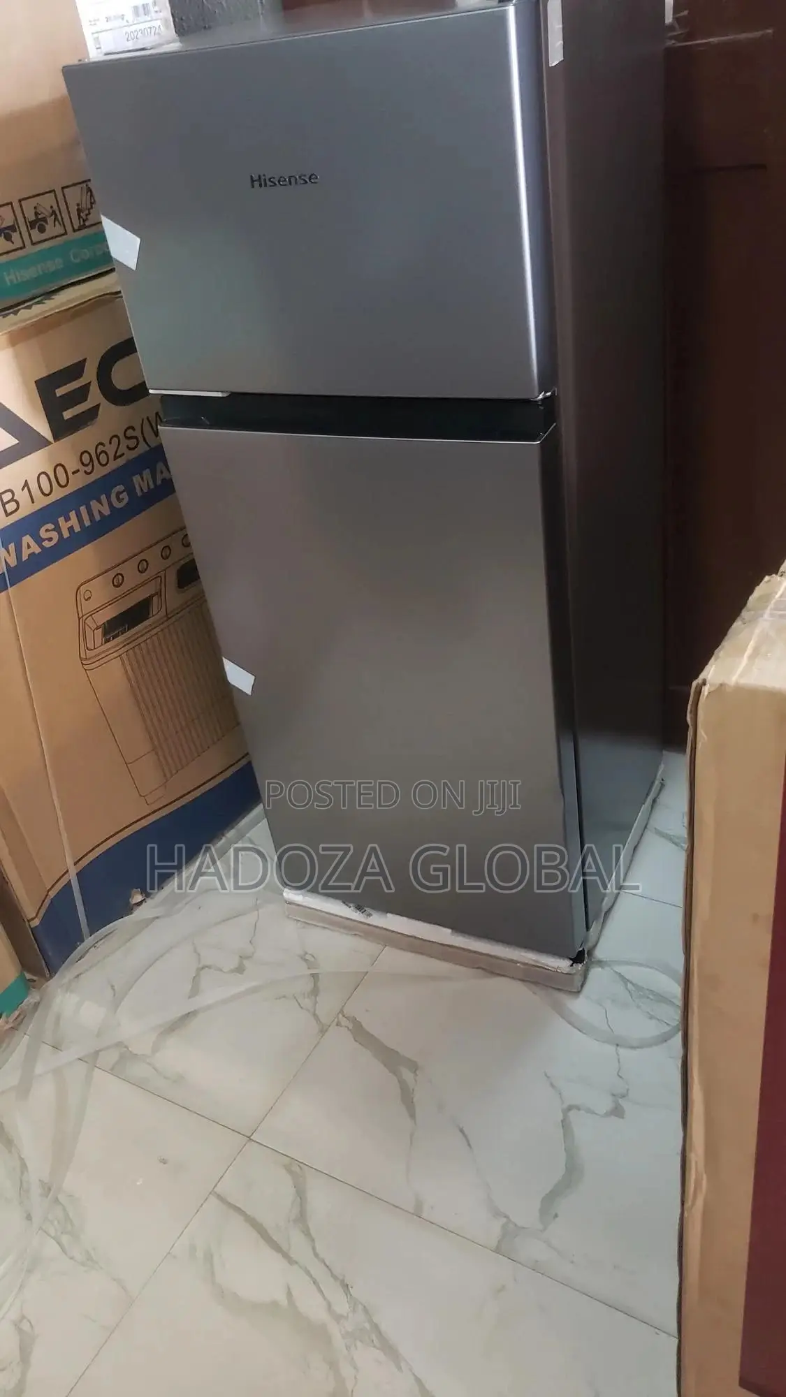 Hisense REF 172DR 124L Refrigerator: Keeps Your Food Fresh