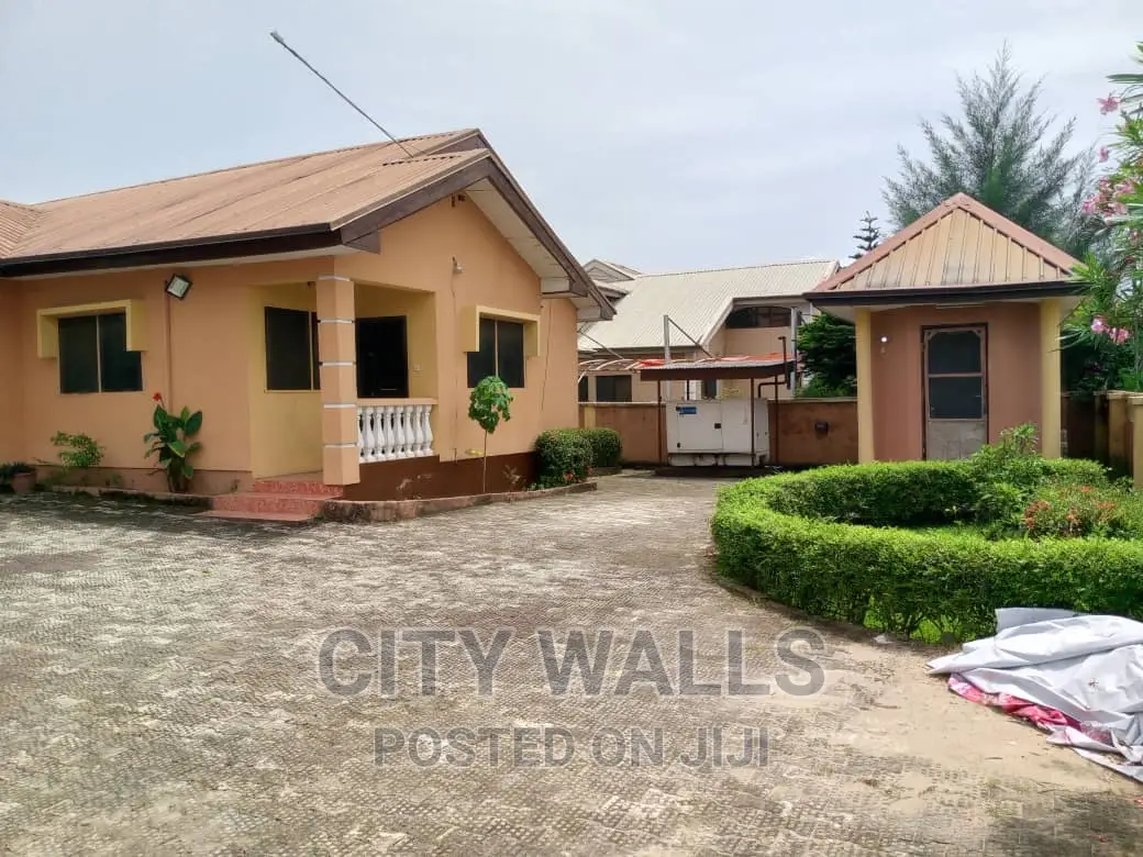 4bdrm Duplex in Cooperative Estate, Badore for rent