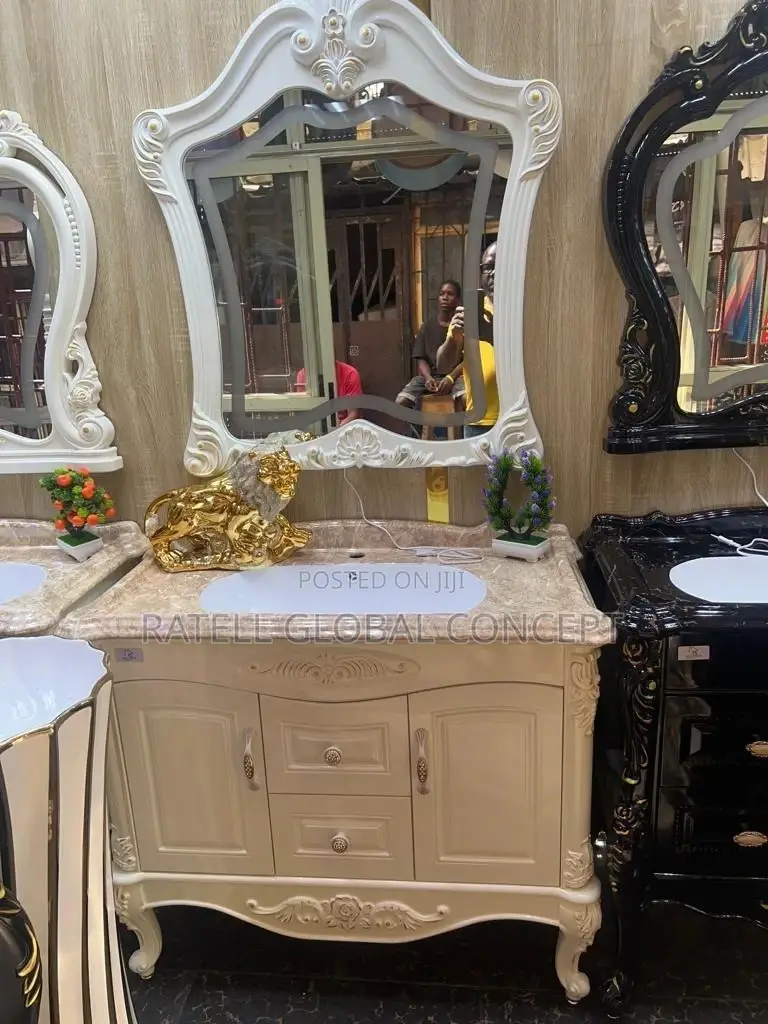 Executive Royal Cabinet Wash Basin With Mirror