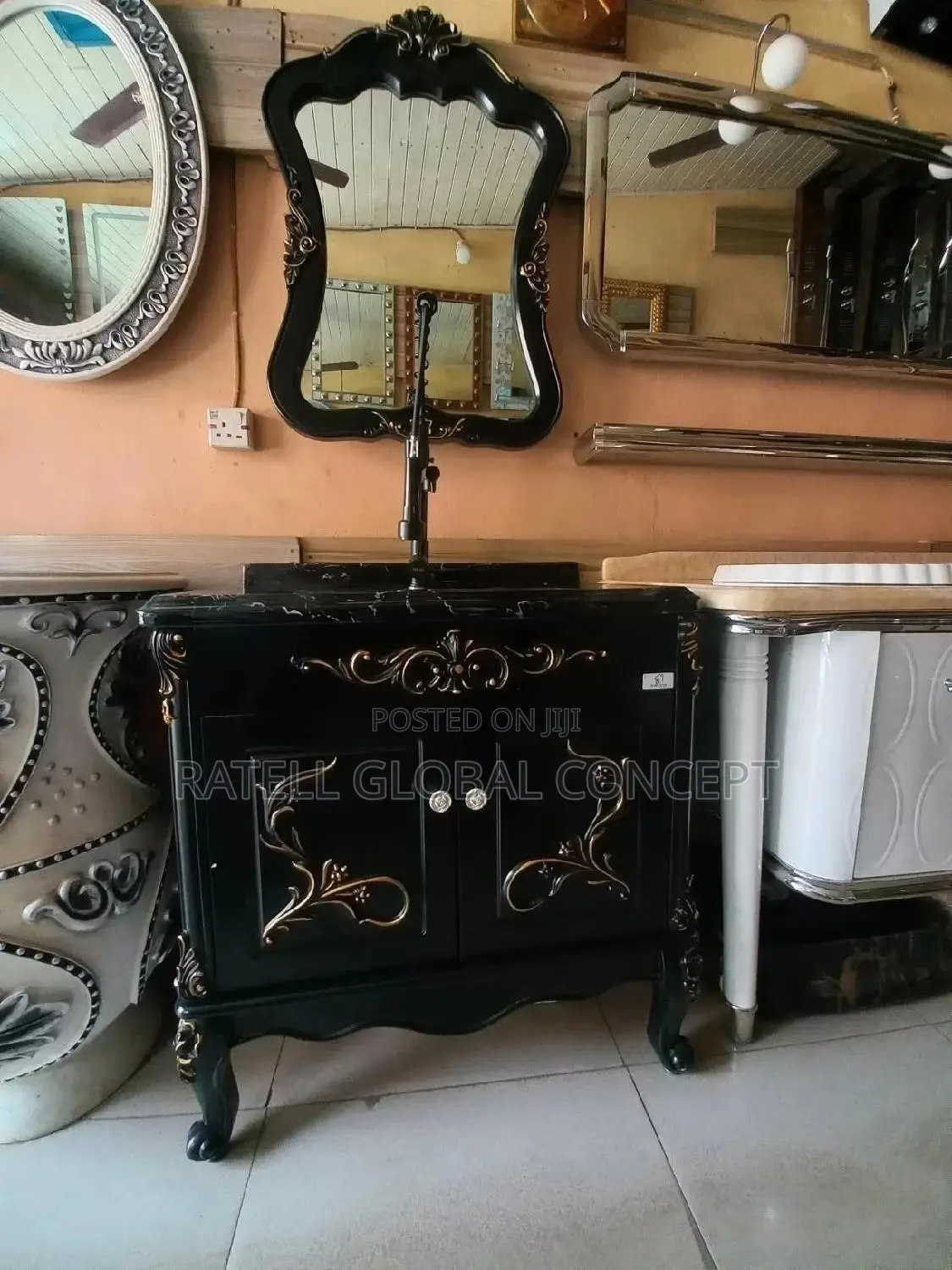 Executive Royal Cabinet Wash Basin With Mirror