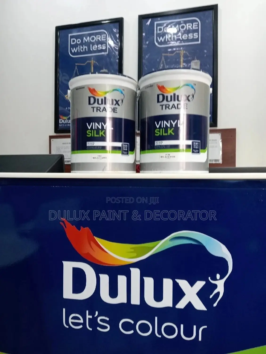 Dulux Trade Vinyl Silk and Dulux Trade Masonry Smooth