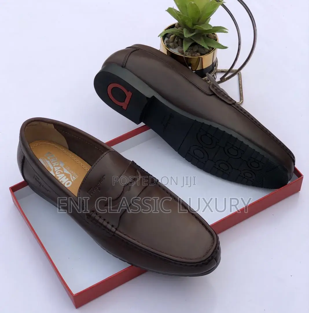 High Quality Designer Loafers Ferragamo Available in Store
