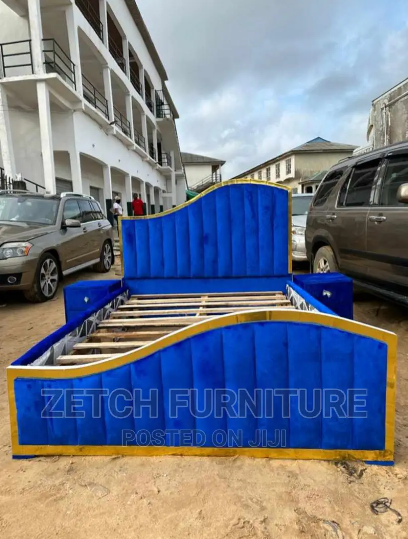 Standard 6x6 Padded Bedframe