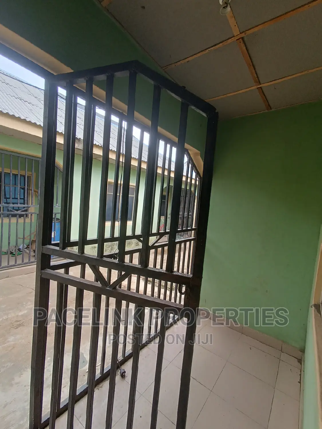 Mini Flat in Ipaja for rent
