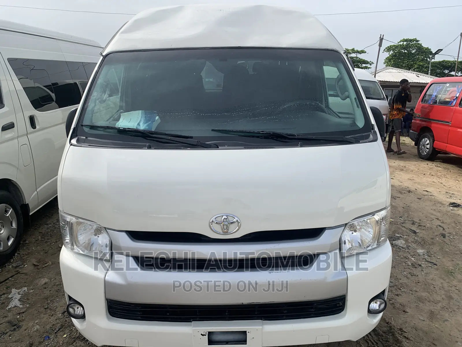 Toyota HiAce 2018 White