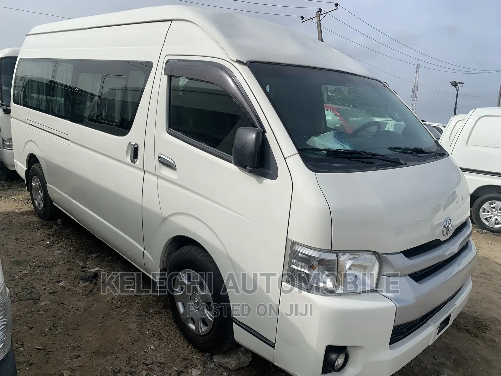 Toyota HiAce 2018 White