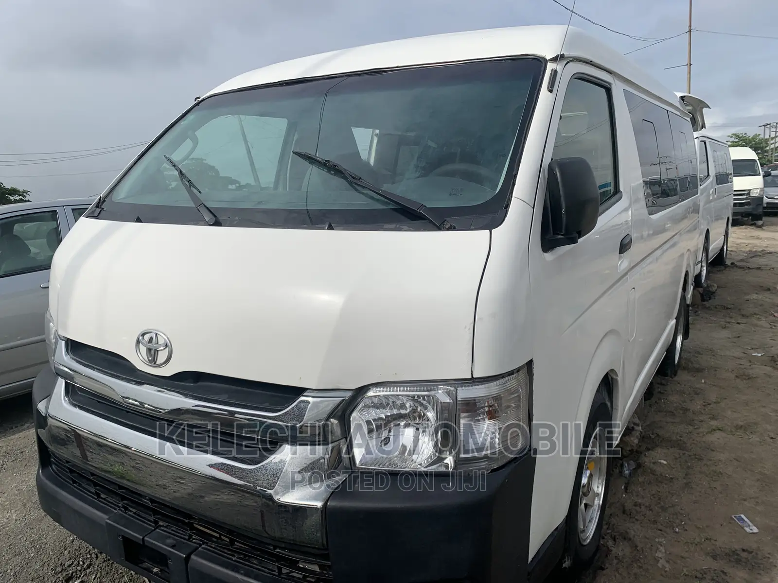 Toyota HiAce 2012 White