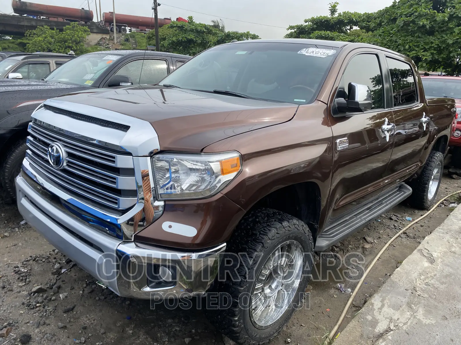 Toyota Tundra TRD Pro 5.7L V8 4x4 Double Cab 6.6 ft. box 145.7 in. WB