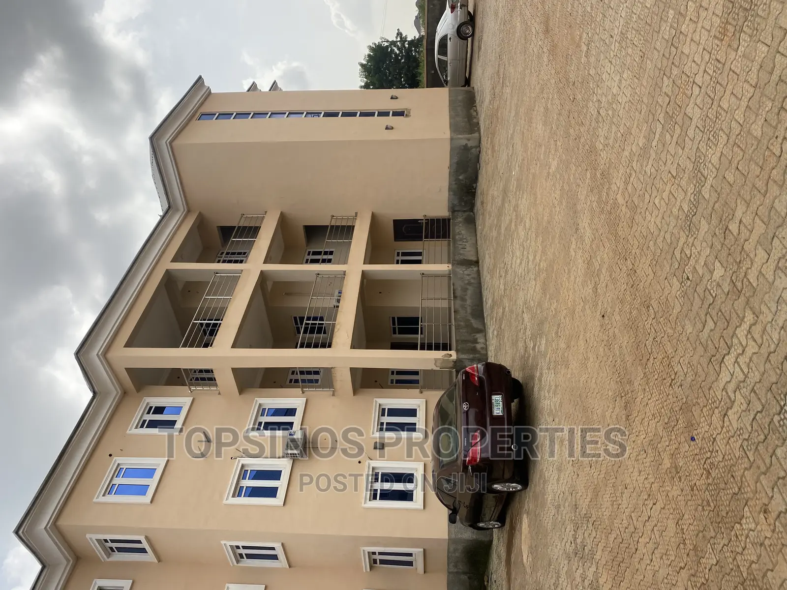 2bdrm Block of Flats in Dawaki for rent